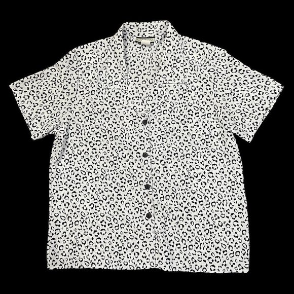 3/$30 ⭐️ Vintage Black White Leopard Print Short Sleeve Button Shirt Notations - Picture 4 of 7